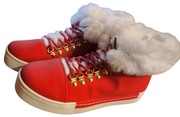 Czerwone Buty śniegowce z białym futerkiem  41-42 (26,8 cm) Raz ubrane