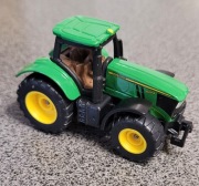 Traktor, ciągnik. Kolekcjonerski model Siku 1064 John Deere 6215R. 