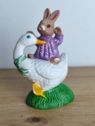 Figurka króliczek i gąska porcelana biskwit