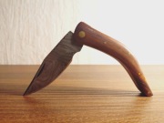 Scyzoryk damast +pokrowiec na nóż i krzesiwo