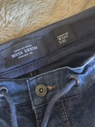 Joggery House 32/32 stan bdb 