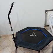 Sześciokątna Domowa składana trampolina fitness z uchwytem do 150 kg.