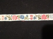 TAŚMA ,WSTĄŻKA OZDOBNA HAFTOWANA  2 CM/ 1M