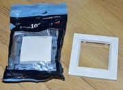 Kontakt Simon 10 z ramką