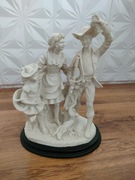 Postacie z masy alabastrowej 