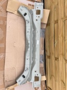 HYUNDAI KONA PAS TYLNY WZMOCNIENIE OE 69100J9000 ORYGINALNY