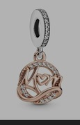 Piękny charms-zawieszka Pandora 
