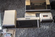 Atari 600XL, 1064 RAM, stacja 1050, magnetofon 1010, drukarka 1029