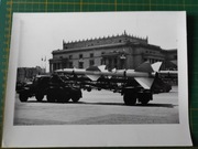 Rakieta S-75 na transporterze - defilada w Warszawie lata 1960-te