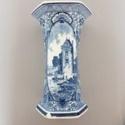 Kobaltowy porecalnowy wazon sygnowany Delft antyk