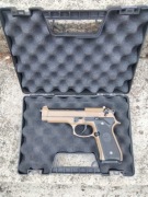 Replika Full Metal Pistolet ASG Beretta M9 (TAN) SR92 (SRC)
