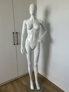 Manekin damski biały połysk manekin całościowy  