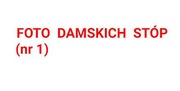 Zdjęcia damskich stóp.