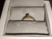 Pierścionek zaręczynowy z 2 diamentami 