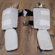 Ochraniacze na piszczele karate