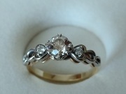 Złoty pierścionek z brylantem 0,54 ct VS1