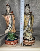 Para figurek porcelanowych – vintage, chiński motyw, ręcznie malowane.
