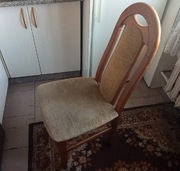 Krzesło drewniane, tapicerowane, solidne