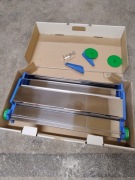 Urządzenie do nakładania kleju na tapety, tapeciarka, tapetowanie.