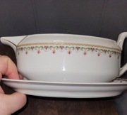 Porcelanowa sosjerka z podstawką logo wytwórni  Tettau Niemcy