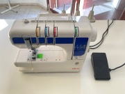 Maszyna do szycia, renderka Elna 444