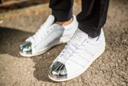 Adidas Superstar 80S Metalic skórzane białe sportowe sneakersy 38