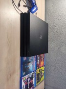konsola playstation 4 pro + 4 gry