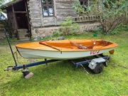 Jacht żaglowy drewniany SOLO (ok 4 m) + przyczepa 