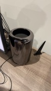 Mac Pro 6.1 Late 2013 12-core, 64 GB RAM, 2x AMD FirePro D700 Śmietnik