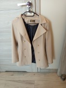 Beżowy płaszczyk 