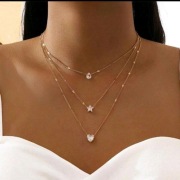 Modny naszyjnik z cyrkoniami