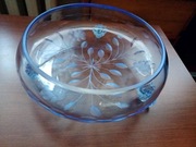 Kryształowa salaterka błękitna na trzech nóżkach