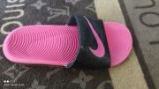 dziecięce klapki NIKE roz.33 HURTOWNIA BUTÓW UŻYWANYCH