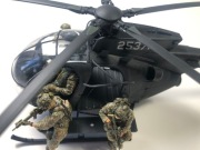 figurki 1:35 model helikoptera w skali 1:35