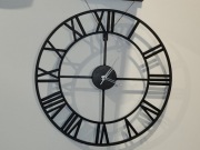 ZEGAR ŚCIENNY LOFTOWY RZYMSKIE LICZBY CICHY MECHANIZM BIALE WSKAZOWKI 