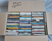 Karton używanych płyt CD 