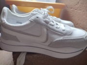 Buty Sinsay  bardzo wygodne 