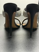 Czarne tekstylne klapki KAZAR z błyszczącymi paskami 