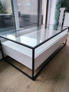 stolik kawowy metal szkło