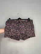 Krótkie spodenki w kwiaty Rut m.fl