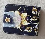 Etui z klapką na magnes do Samsung Z Flip 5 motyw złoty kwiat