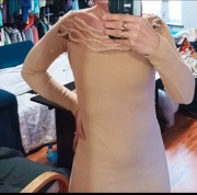 Śliczna sukienka zdobiony dekolt 50 wiskoza 