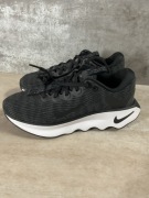 Buty Nike damskie motiva dv1238-001 rozmiar 37,5