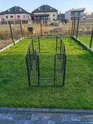 Metalowy kojec dla psa