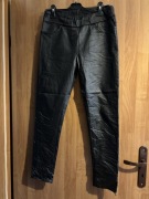 Spodnie damskie woskowane czarne, uniwersalne, moda włoska