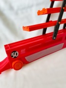 mega transporter hot wheels ciężarówka garaż 50 aut rozkładany tor
