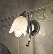 Kinkiet lampa tulipan z żarówką stan BDB