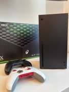 XBOX Series X konsola plus dwa pady, pudełko, okablowanie