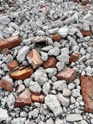 Oddam gruz na podniesienie terenu, drogę z transportem za darmo 