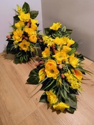 Stroik na grób, kompozycja na cmentarz, wiązanka z wazonem , zestaw.LU27K